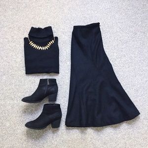 NWOT Medium Ann Taylor Midi Wool Skirt